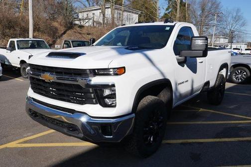 2025 Chevrolet Silverado 3500 LT