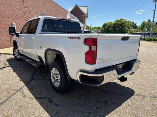 Summit White 2025 Chevrolet Silverado 2500 LT