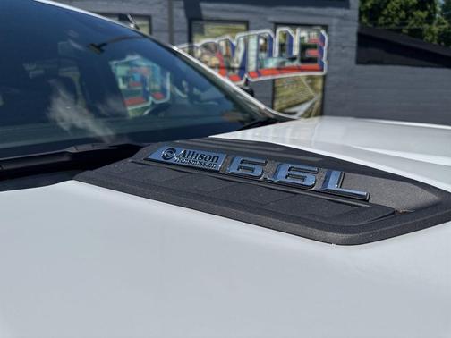Summit White 2025 Chevrolet Silverado 2500 LT