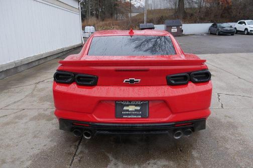 2021 Chevrolet Camaro RWD Coupe LT1