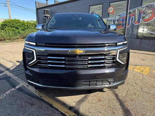 Dark Ash Metallic 2025 Chevrolet Tahoe Premier