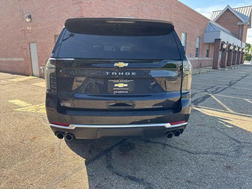 Dark Ash Metallic 2025 Chevrolet Tahoe Premier