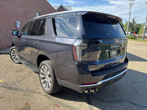 Dark Ash Metallic 2025 Chevrolet Tahoe Premier