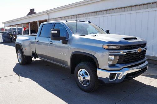 Sterling Gray Metallic 2026 Chevrolet Silverado 3500 LT