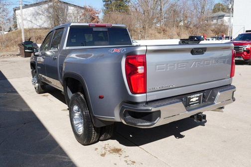 Sterling Gray Metallic 2026 Chevrolet Silverado 3500 LT