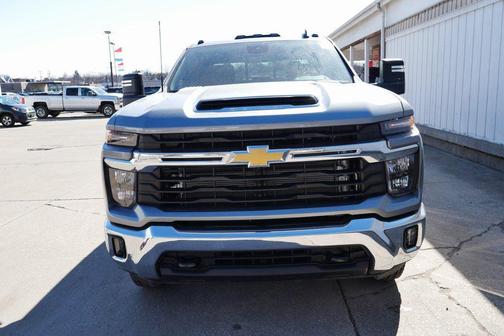 Sterling Gray Metallic 2026 Chevrolet Silverado 3500 LT