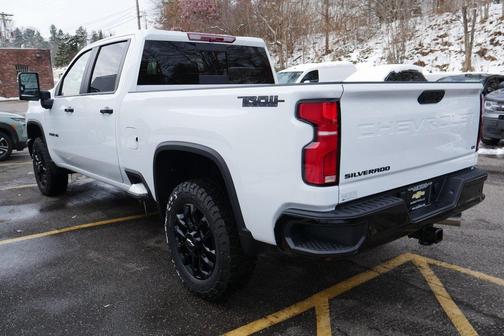 2026 Chevrolet Silverado 3500 LT