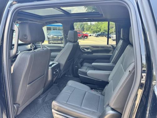 2022 Chevrolet Suburban RST