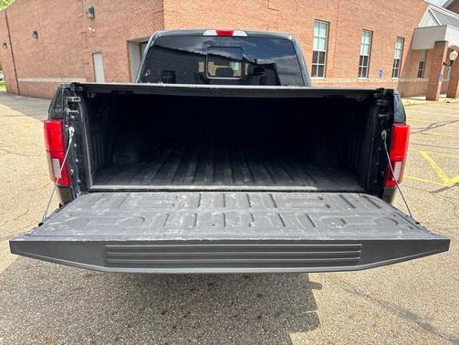 Shadow Black 2018 Ford F-150 Lariat