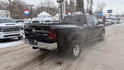 2018 RAM 3500 Big Horn Crew Cab 4x4 8' Box