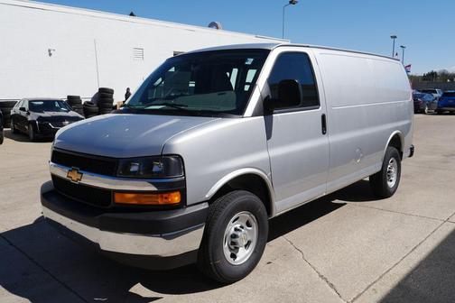 Silver Ice Metallic 2026 Chevrolet Express 3500 3500 Regular Wheelbase, WT, RWD
