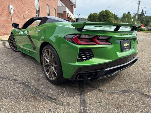 Roswell Green Metallic 2026 Chevrolet Corvette Stingray w/2LT