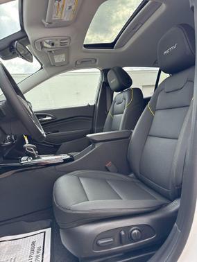 Summit White 2026 Chevrolet Trax FWD ACTIV