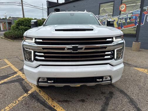 Summit White 2023 Chevrolet Silverado 2500 High Country