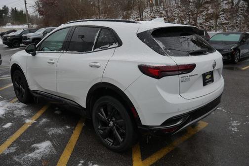 2022 Buick Envision FWD Essence