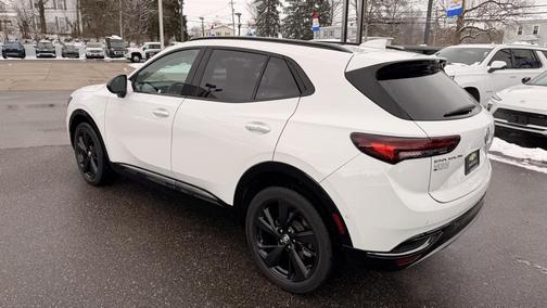 2022 Buick Envision FWD Essence