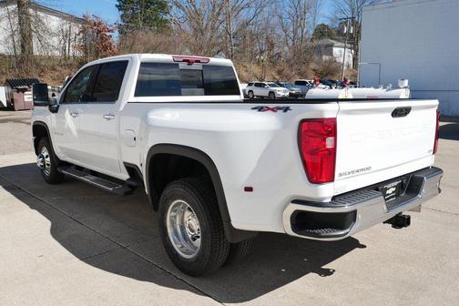 Summit White 2026 Chevrolet Silverado 3500 LTZ