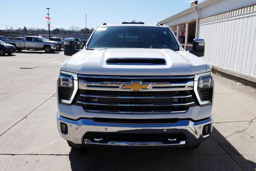 Summit White 2026 Chevrolet Silverado 3500 LTZ