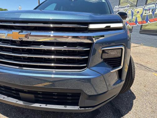 Lakeshore Blue Metallic 2026 Chevrolet Traverse LT