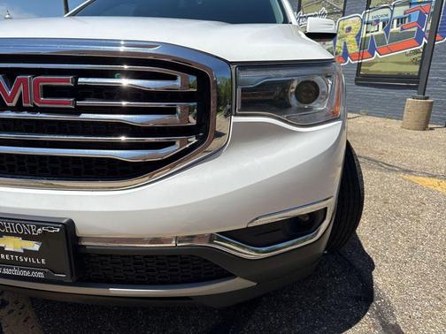 Summit White 2018 GMC Acadia SLT-1