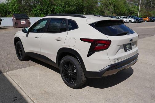 White Sands 2026 Chevrolet Trax FWD ACTIV