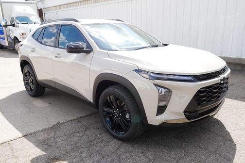 White Sands 2026 Chevrolet Trax FWD ACTIV