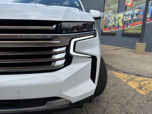 Summit White 2023 Chevrolet Suburban 4WD High Country