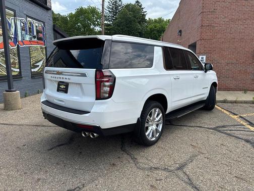 Summit White 2023 Chevrolet Suburban 4WD High Country