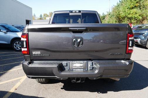 2022 RAM 3500 Laramie Crew Cab 4x4 6'4' Box