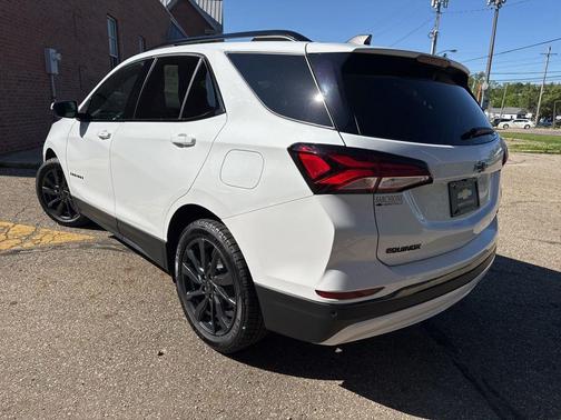 Summit White 2023 Chevrolet Equinox FWD RS