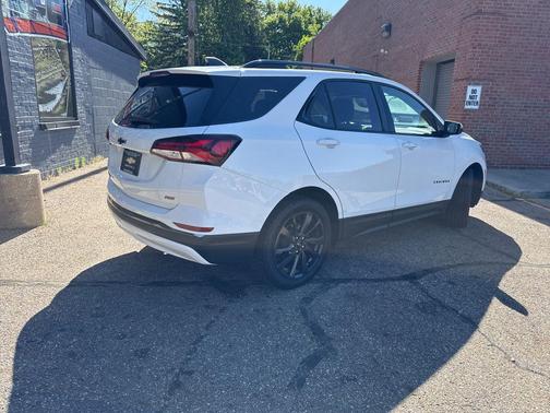 Summit White 2023 Chevrolet Equinox FWD RS