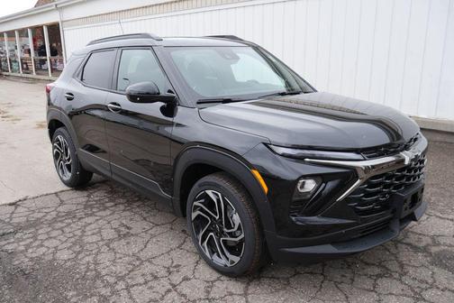 Mosaic Black Metallic 2026 Chevrolet Trailblazer RS