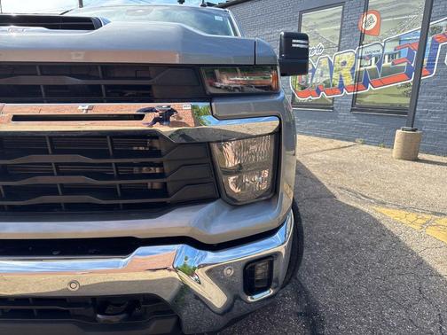 Sterling Gray Metallic 2025 Chevrolet Silverado 2500 LT