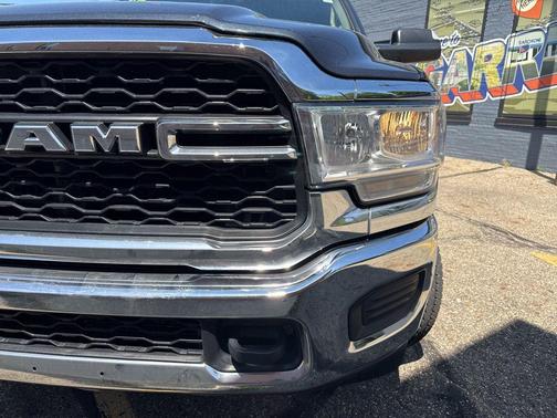 Maximum Steel Metallic Clearcoat 2020 RAM 3500 Tradesman Crew Cab 4x4 8' Box