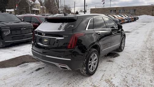 2022 Cadillac XT5 Premium Luxury