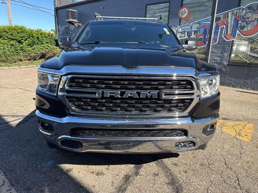Diamond Black Crystal Pearlcoat 2023 RAM 1500 Big Horn/Lone Star