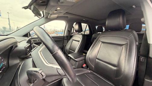 Iconic Silver Metallic 2021 Ford Explorer XLT