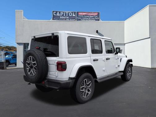 Bright White Clearcoat 2026 Jeep Wrangler 4-Door Sahara 4x4