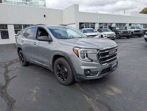 2023 GMC Terrain AWD AT4