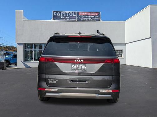 2024 Kia Carnival SX