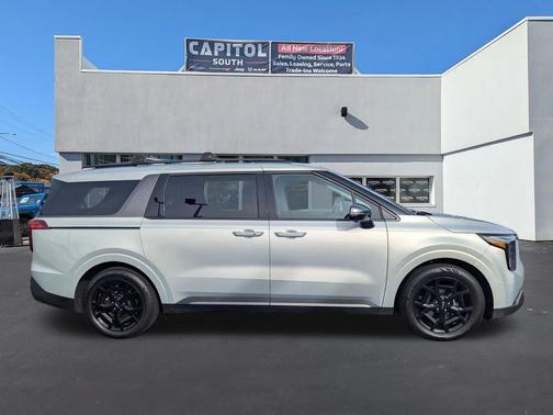 2025 Kia Carnival SX