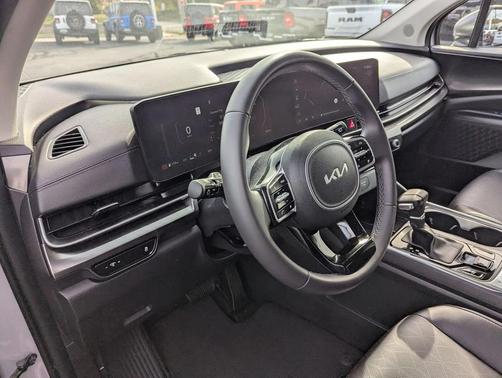 2025 Kia Carnival SX