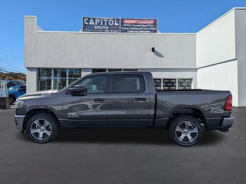 Granite Crystal Metallic Clearcoat 2026 RAM 1500 Tradesman