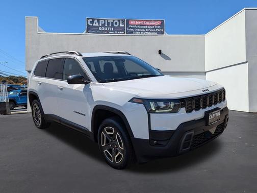 Bright White Clearcoat 2026 Jeep Cherokee Laredo 4x4