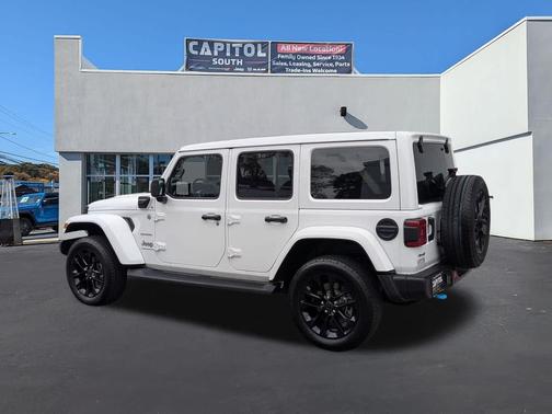 Bright White Clearcoat 2024 Jeep Wrangler 4xe Sahara