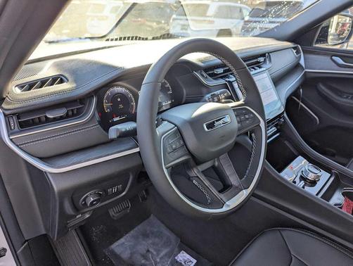 Silver Zynith 2025 Jeep Grand Cherokee L Limited
