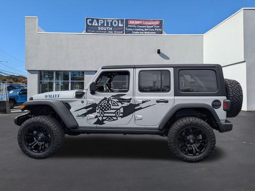 2024 Jeep Wrangler 4xe Willys