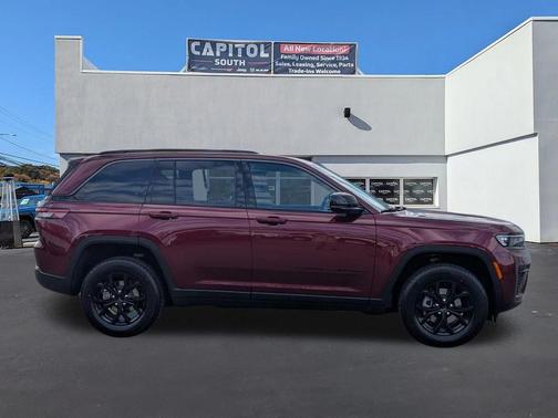 2026 Jeep Grand Cherokee Altitude