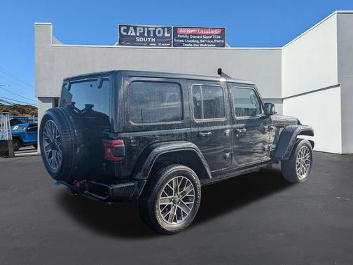 Black Clearcoat 2023 Jeep Wrangler 4xe Sahara High Altitude