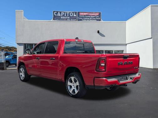 Molten Red Pearlcoat 2026 RAM 1500 Express